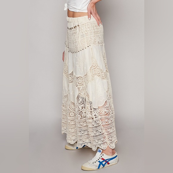 ONE LEFT POL Cream Crochet Knit Metallic Beaded Elastic Waist Maxi Skirt - Picture 3 of 8